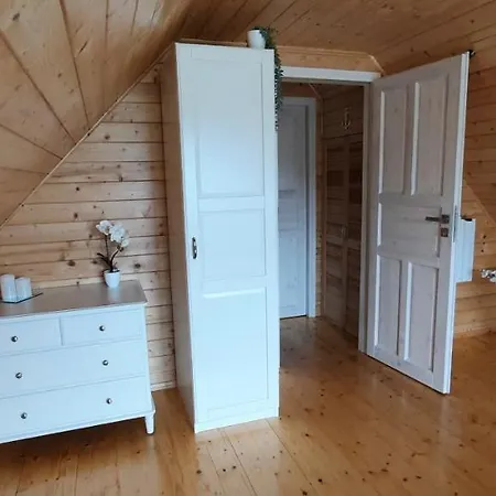 Szary Nad Jeziorem 2 * Kołczewo