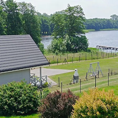 Holiday home Szary Domek Nad Jeziorem 2 Sea & Lake Kolczewo